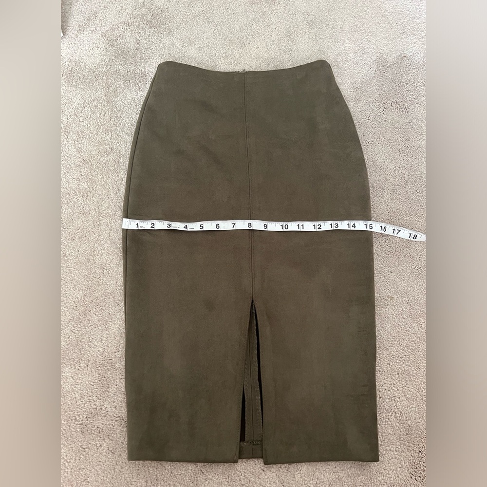Lulu’s suede green pencil skirt